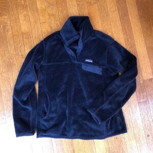 Navy Patagonia fleece snap sweatshirt
